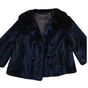 Luxurious mink Fur Jacket in Rich Black